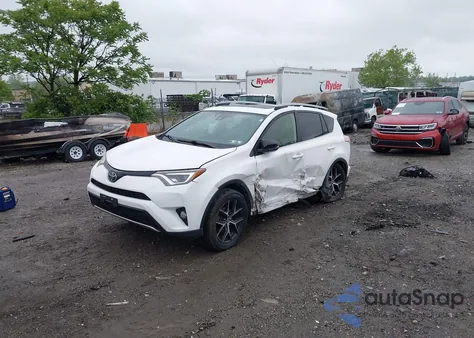 2018 Toyota Rav4 Se из США, поврежденный, VIN JTMJFREV7JJ748669